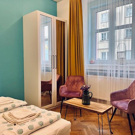 Moderni Apartman Na Hluboke V Praze - Idealni Pro 4 Praag Buitenkant foto