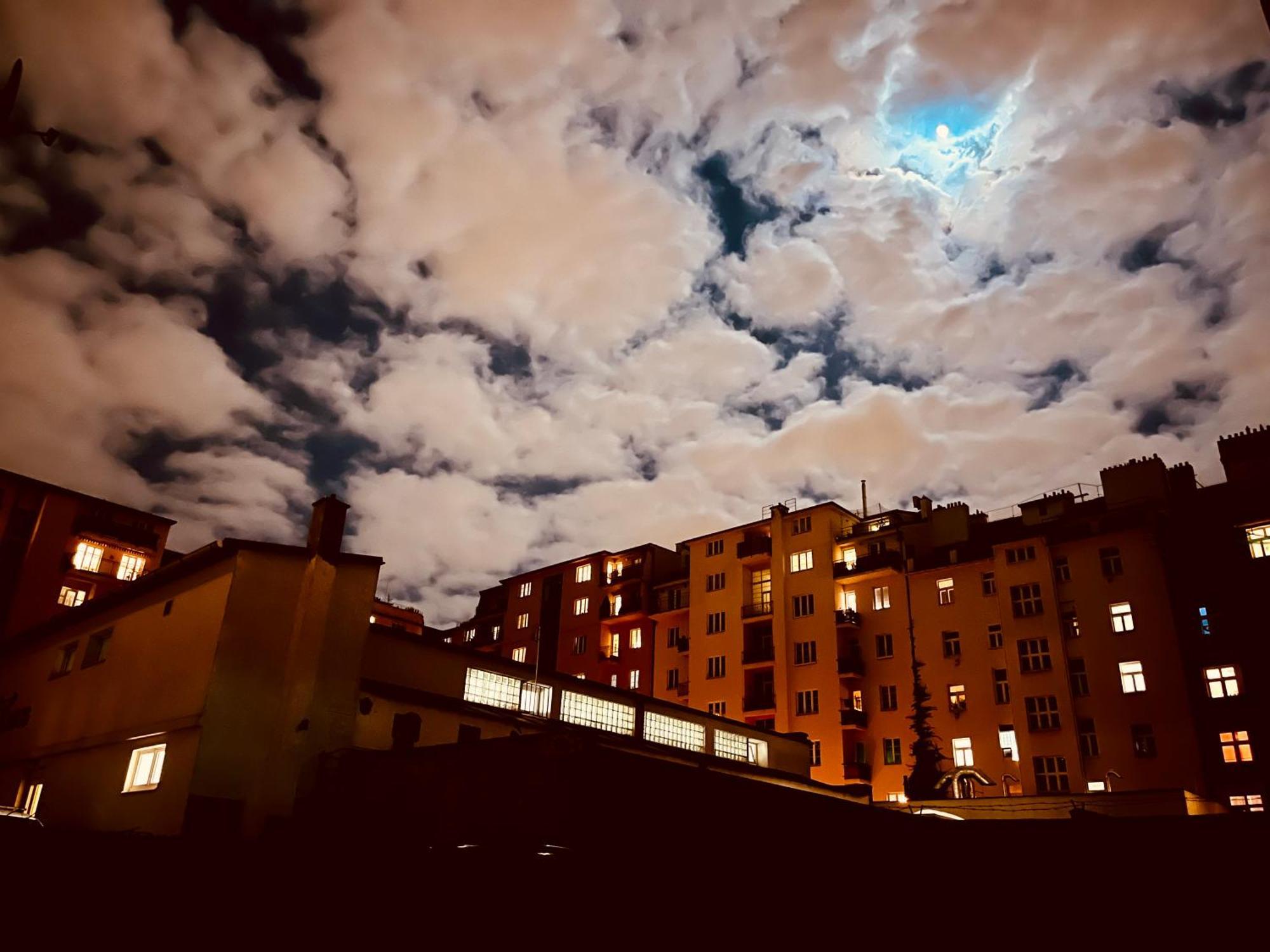 Moderni Apartman Na Hluboke V Praze - Idealni Pro 4 Praag Buitenkant foto