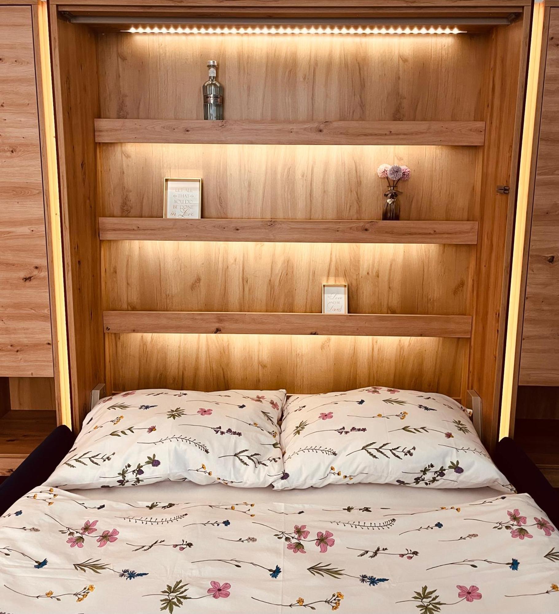 Moderni Apartman Na Hluboke V Praze - Idealni Pro 4 Praag Buitenkant foto